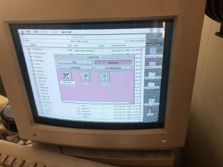 Apple Macintosh Performa 640CD Computer W/M1212 Color Monitor & M2980 Keyboard 2