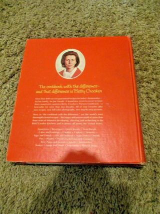 Vintage Betty Crocker ' s Cookbook 5 Ring Binder Red Pie Cover 1972? GREAT RECIPES 5