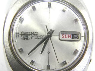Vintage Mens Seiko 5 Day Date Automatic 6119 - 7083 stainless steel wrist watch 2