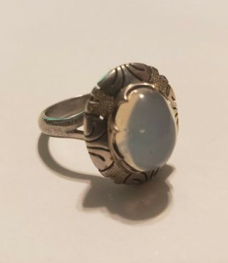 Fine vintage Sterling silver ring with cabochon moonstone size 7 2