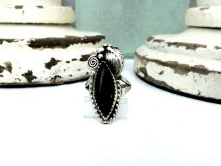 Navajo Sterling Silver Onyx Vintage Native American Feather Blossom Size 5 Ring