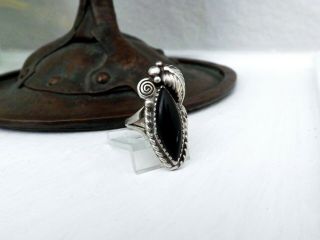 Navajo Sterling Silver Onyx Vintage Native American Feather Blossom Size 5 Ring 4