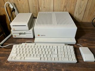 Ultimate Apple Iigs 2gs A2s6000 System W/ 3.  5 " & 5.  25 " Floppy Drives
