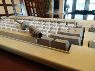 Commodore Amiga A4000 Keyboard 3