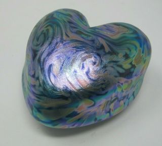 LOVELY VINTAGE GLASS HEART SHAPED PAPERWEIGHT SIGNED EICKHOLT 2003 2