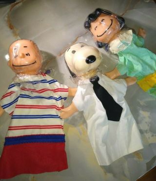 Vintage Peanuts Charlie Brown,  Snoopy,  And Lucy Hand Puppets