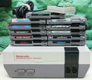 Nintendo Entertainment System Vintage Game Console Nes - 001 W/ 11 Games