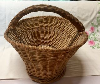 Vintage Oval Willow Wicker handmade Basket.  Basket weave woven handle. 7