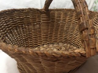 Vintage Oval Willow Wicker handmade Basket.  Basket weave woven handle. 8