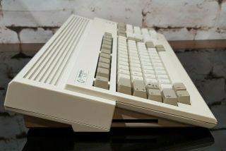 Commodore Amiga 1200 NTSC Computer KS 3.  0 - Computer only,  no Accessories - READ 7