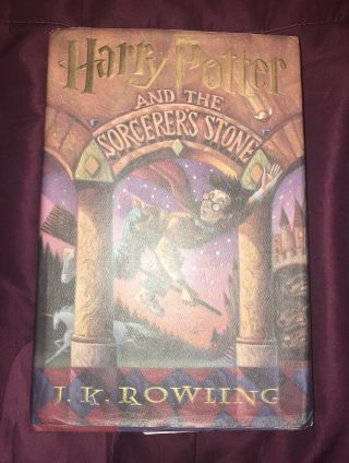 Harry Potter and the Sorcerer ' s Stone Hardcover,  1st American Edition,  Rowling 3