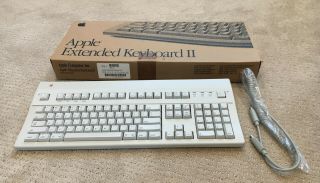 Apple Extended Keyboard II - M0312 - - Box,  Cables 4