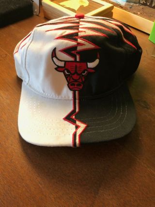 Chicago Bulls White And Black Stripe Zig - Zag Vintage Cap Hat