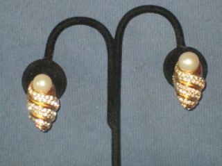 Vintage Christian Dior Gold - Tone Metal Clear Rhinestone F/pearl Clip Earrings
