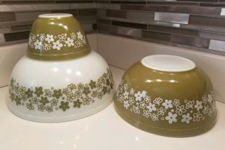 Set Of 3 Vintage Pyrex Spring Daisy Green White Nesting Mixing Bowls Ovenware