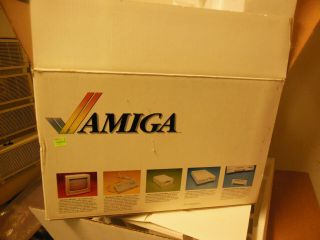 Amiga 1000,  almost very little signs of use. 10