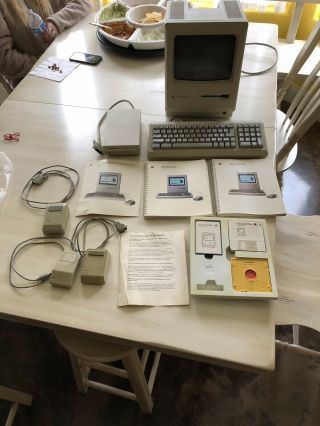Apple Mcintosh Plus M0001a Computer And Accessories