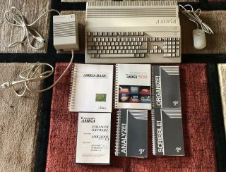 Commodore Amiga A500 Computer W/ Mouse & Power Supply & Books