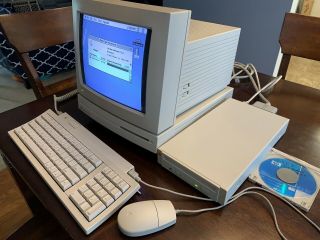 Macintosh LC III With Apple IIe Card 36mb Ram 80mb hdd AppleCD 300 Plus KB Mous 2