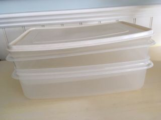 2 Vtg Rubbermaid Almond 17 Cup Rectangle Storage Containers - 2 Bottoms & 1 Top