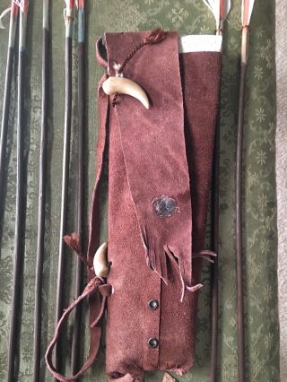 Vintage YOUTH ARCHERY 6 Plus Arrows In all LEATHER QUIVER 2