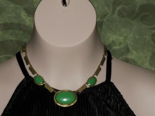 Vintage Art Deco Green Czech Peking Glass Gold Tone Necklace 7