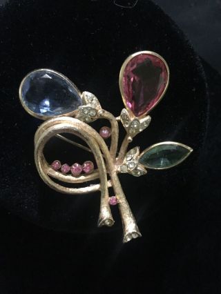 Vintage Jewelry Brooch Pin Gold Tone With Colored Stones Signed Bsk