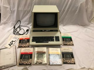 Commodore Sp9000 Pet With One Set Of Manuals And Power Chord.