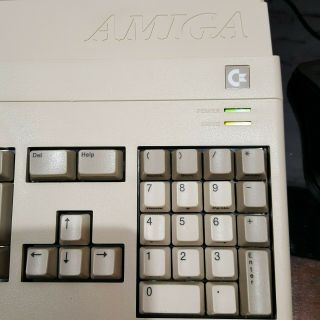 Amiga 500 Computer Ntsc Rev 6a,  1mb Chip,  8372a Agnus,  Kick 1.  3,  8373r3,