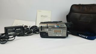 Sony Handycam Ccd - Tr517 W/ Battery & Charger 8mm Video8 Camcorder