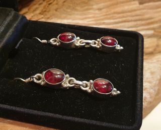Vintage 925 Solid Sterling Silver And Garnet Cabochon Drop Earrings