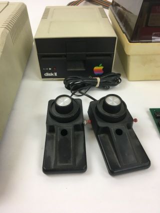Apple II Plus Computer A2S1016 Serial A2S2 - 111324 DISK DRIVE SOFTWARE PADDLES 7