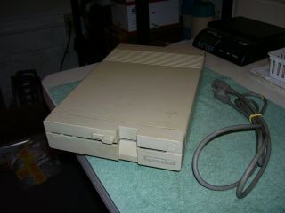 Vintage Commodore 5 1/4 " Floppy Disk Drive Model 1571 For C128 128 Computer