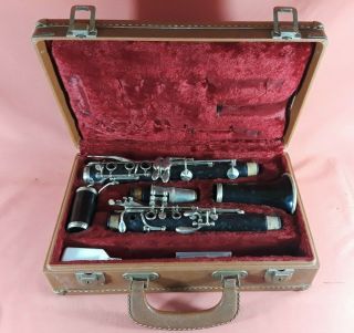 Vintage Getzen Clarinet In Case