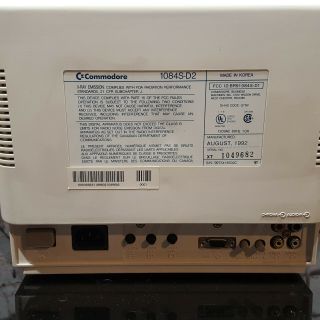 Commodore 1084S - D2 Monitor for C64,  C128 Amiga 500 600 1200 2000 3000 4000 3