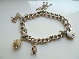 Vintage Solid Sterling Silver Charm Bracelet With Charms 31.  3g