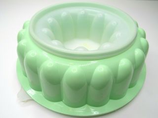 Vintage Tupperware Green Jello Mold 1202 - 5 3 Piece Ice Ring Bundt With Lids