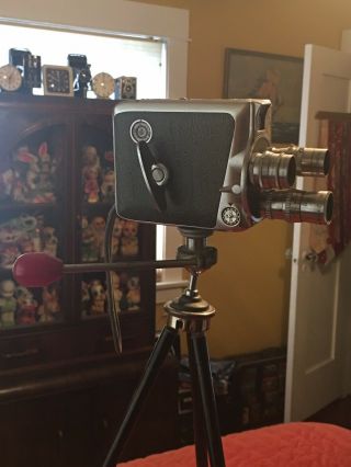 Vintage Keystone Olympic K38 8MM Movie Camera With Red Bakelite Handle Tripod 3