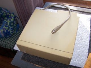 First Apple Macintosh Hard Drive - Hard Disk 20 M0135 And