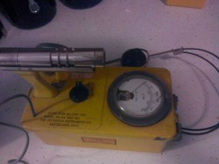 Victoreen Cdv 700 Radiation Detector With Probe / Headset.  Vintage.