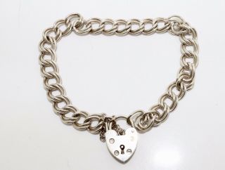 A Pretty Vintage Sterling Silver 925 Italian Curb Link Heart Clasp Bracelet