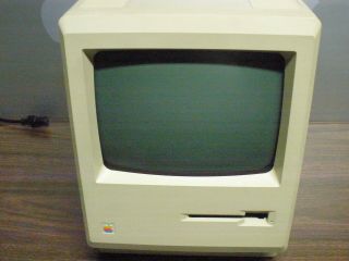 Macintosh 512k Computer,  Model M0001w