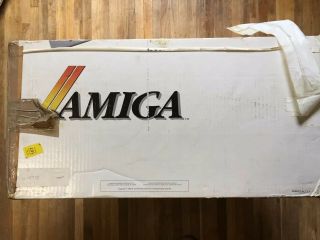 Box Authentic Commodore Amiga 1000 A1000 Keyboard & Computer 12