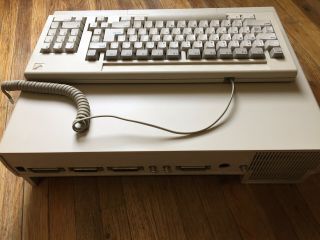 Box Authentic Commodore Amiga 1000 A1000 Keyboard & Computer 8