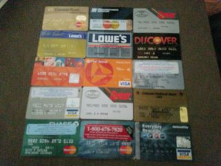15 Vintage Expired Credit Cards For Collectors