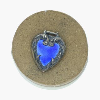 Vintage / Sterling Silver Wwii Blue Enamel Sweetheart Heart / Charm (1.  2g)