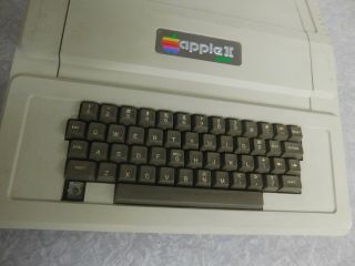 Vintage Apple II Plus Computer A2S1016 Serial No.  A2S2 - 95443 Not 3