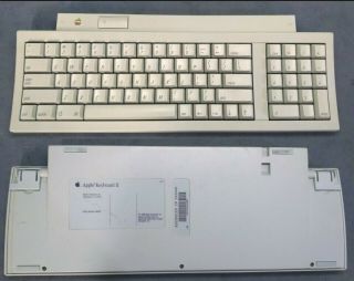 APPLE MACINTOSH SE MODEL M5011 WITH KEYBOARD MOUSE GAMES SCSI2SD 8