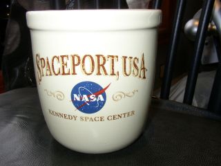 Vintage Spaceport Usa Nasa Kennedy Space Center Small Ceramic Cookie Jar