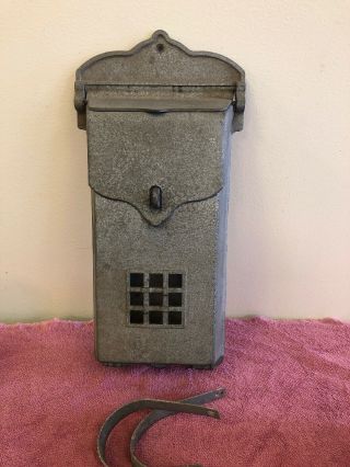 Vintage Cast Aluminum Hanging Mail Box The H.  B.  Ives Co.  Made In Usa 13 X 6